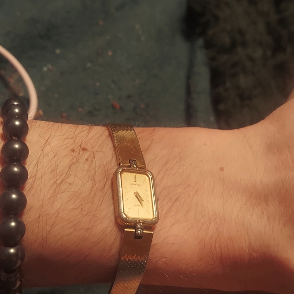 Ultra trendy ultra lux. Vintage ladies dainty watch. Made in japan. LASSALE